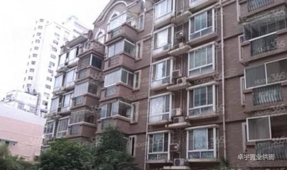 新街口地铁口大街 金鹰旁 石鼓路电梯大平层4房三开间朝阳